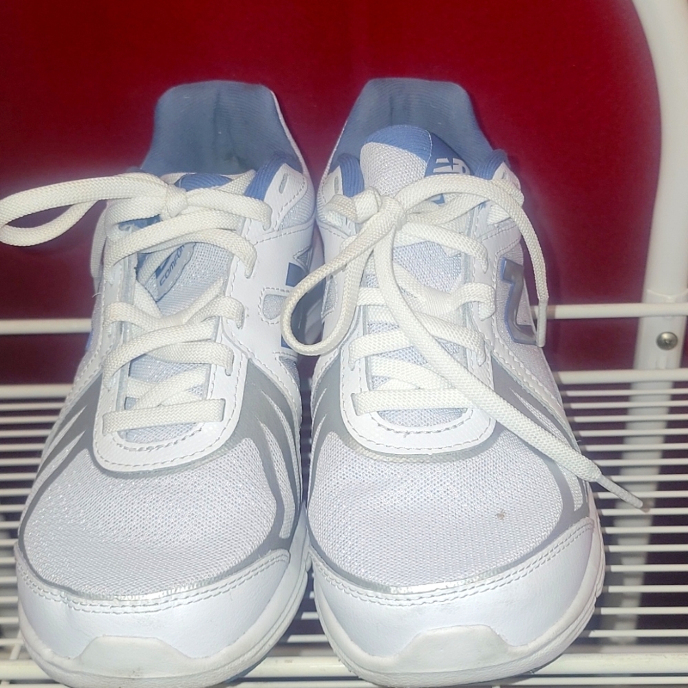 New balance size 6 boys gently worn